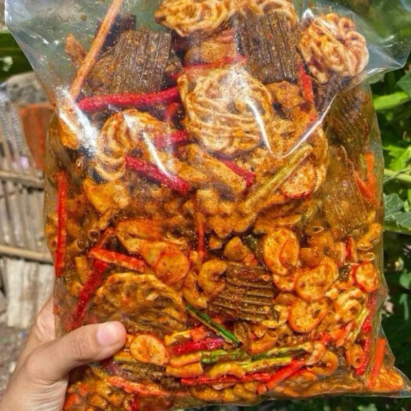 

seblak mix campur pedas daun jeruk krupuk bantet cikruh