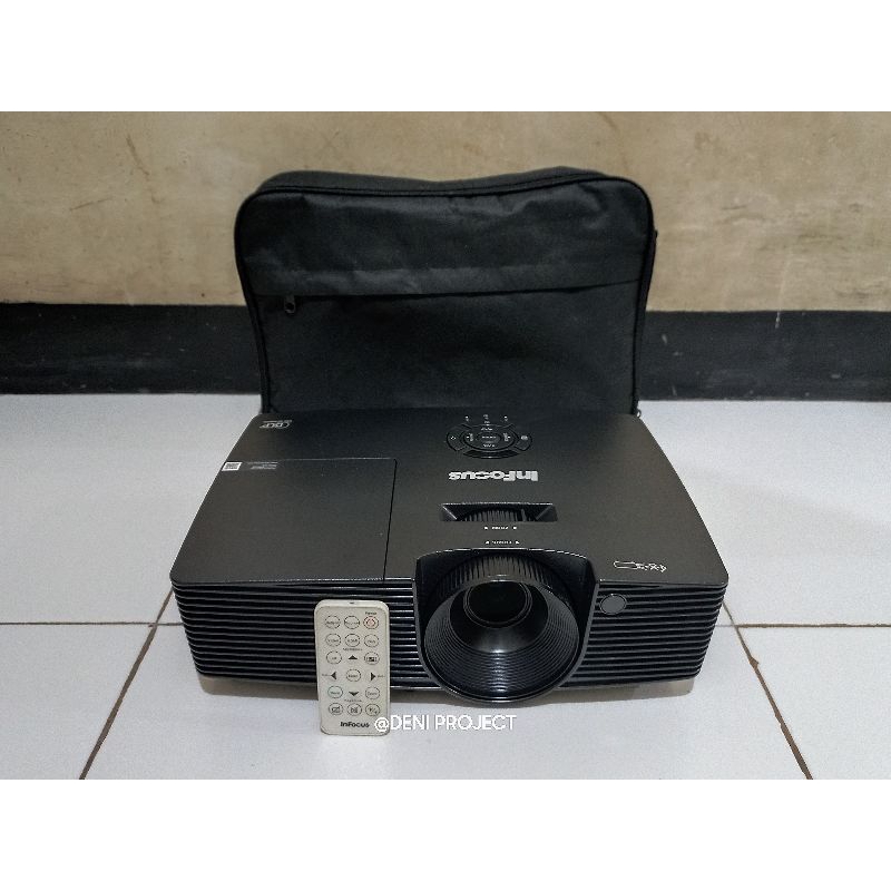 proyektor second InFocus In114xv / proyektor bekas sudah hdmi