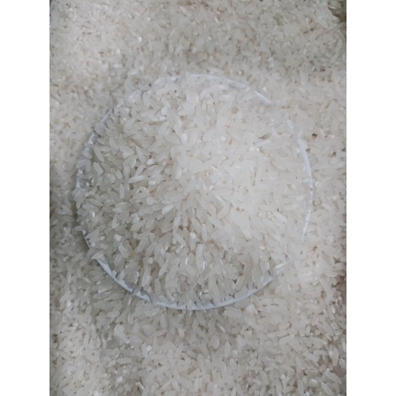 

BERAS SETRA RAMOS SUMEDANG 500GR
