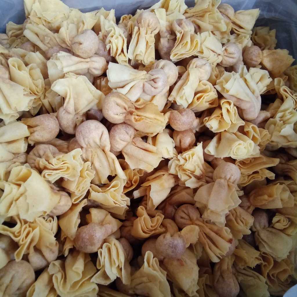 

ekado isi ayam pedes manis 500 gram