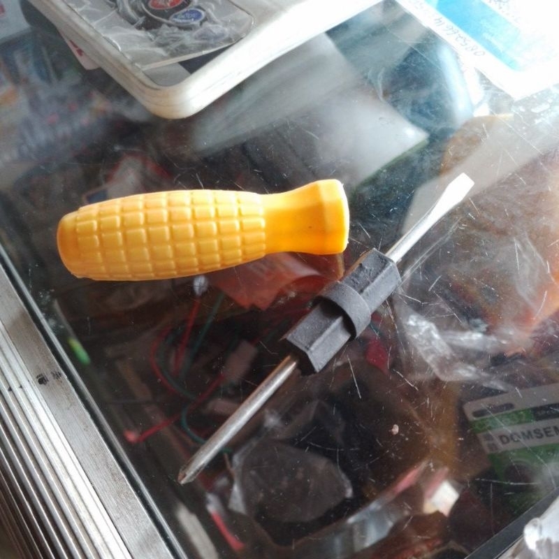 obeng + - plus minus kecil