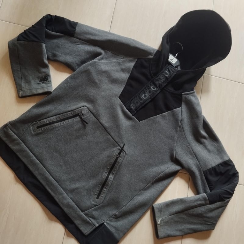 Jacket NB NEW BALANCE Size L Outdoor Sport Vintage Casual Winter Gunung Hoodie Original