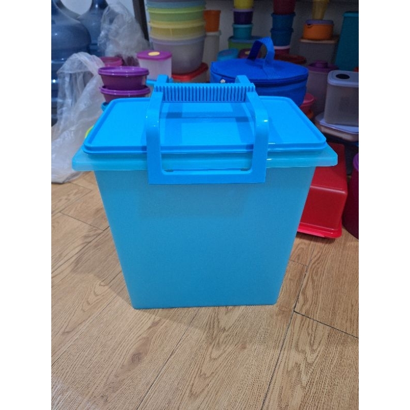 Tupperware Keep and carry 10kg NEW BARU