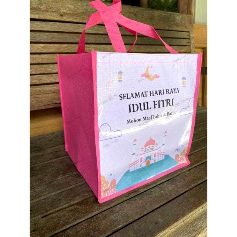 

Tas Goodie Bag Parcel Lebaran 22 x 22 x 25 cm | Goodie bag Box 22