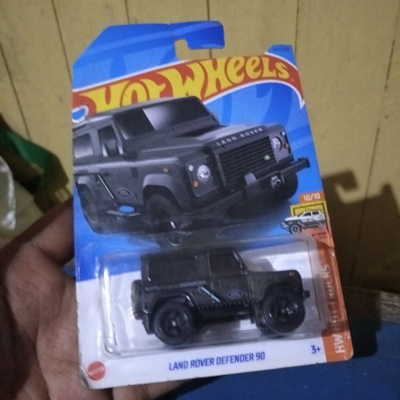 hot wheels land rover defender 90
