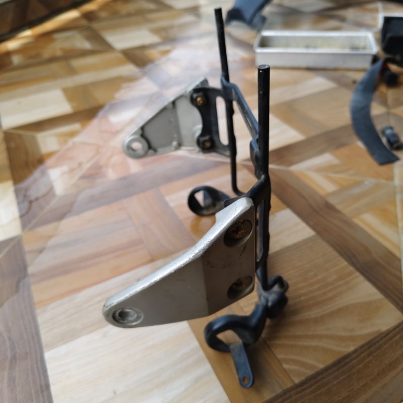 braket lampu depan Honda CB 400 x naked dudukan kupingan lampu bracket headlamp