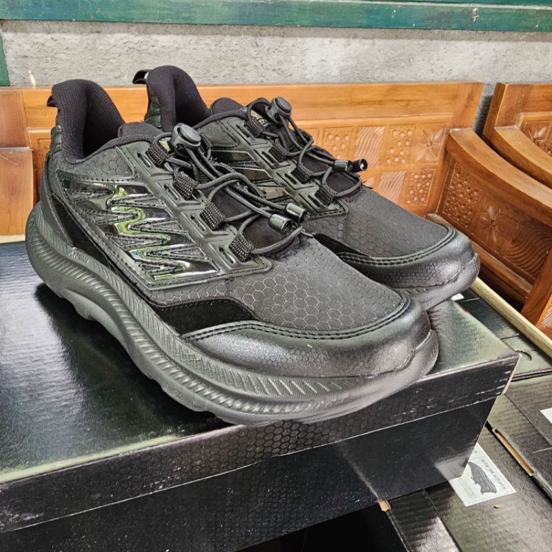 SEPATU RANNING EXDUMA SUPER BLACK
