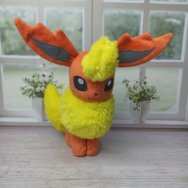 Boneka Pokemon Plush Flareon Tomy