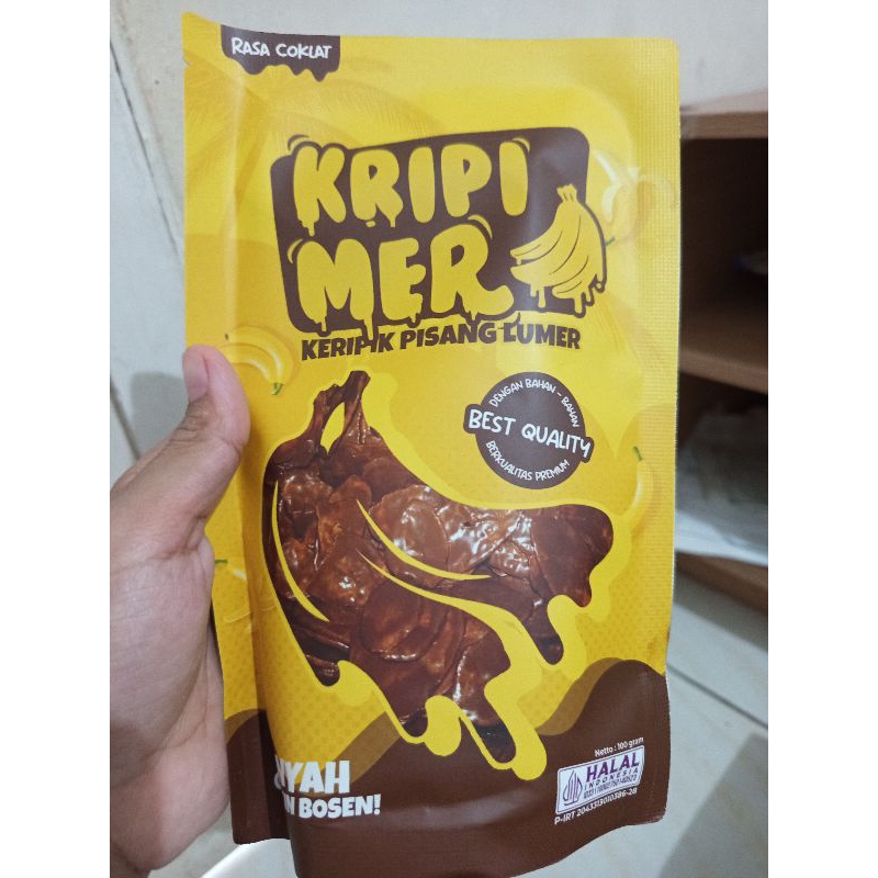 

keripik lumer/ kripik coklat/ kripik pisang rasa coklat/ cemilan enak