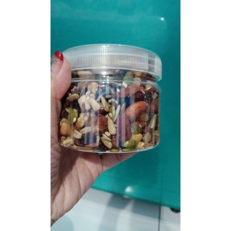 

MIX NUTS (275gr) CAMILAN SEHAT