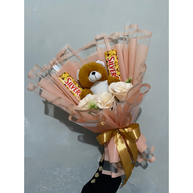 

Buket coklat silverqueen /graduation/birthday/anniversary/valentine