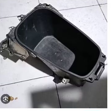 box bagasi bawah jok honda beat led, beat street led,beat new. barang second original lepasan motor 