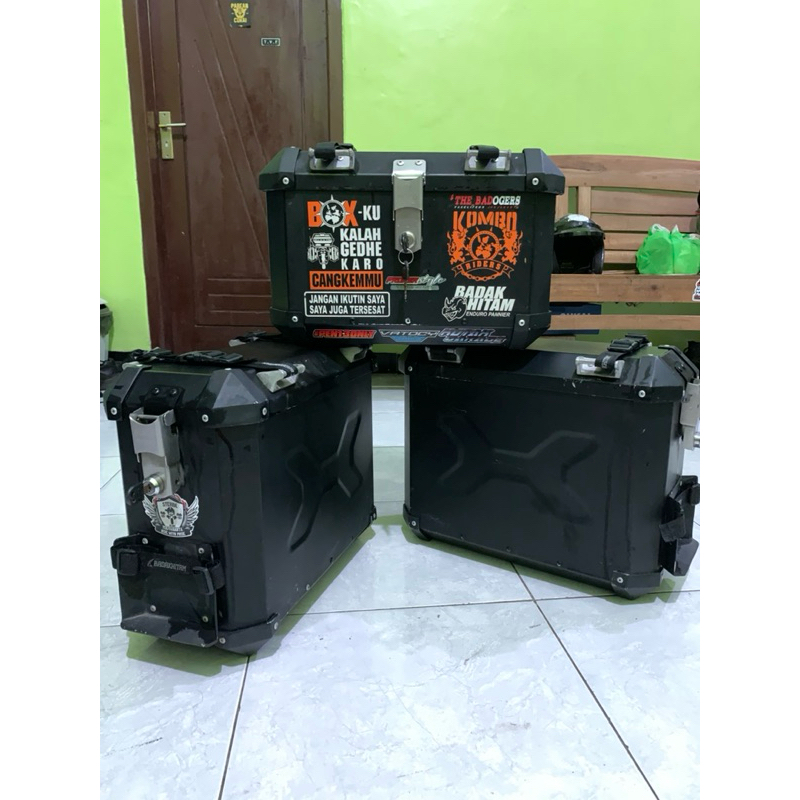 SIDEBOX ONLY PANNIER BADAK HITAM 27L