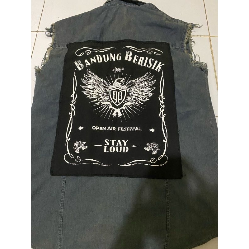 Vest Bandung Berisik
