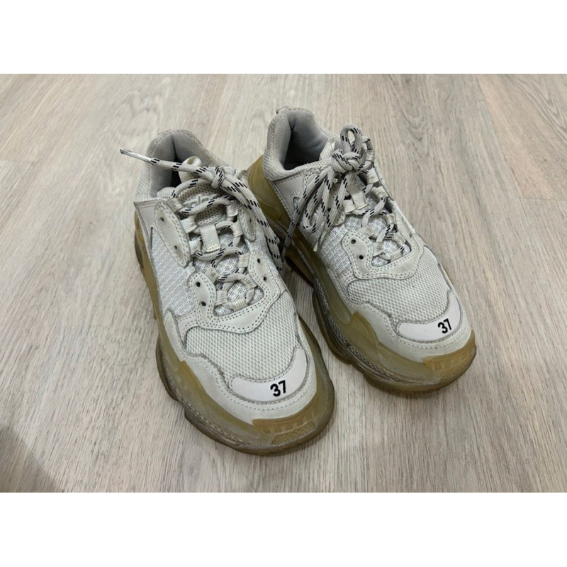 Preloved Authentic Balenciaga Triple S