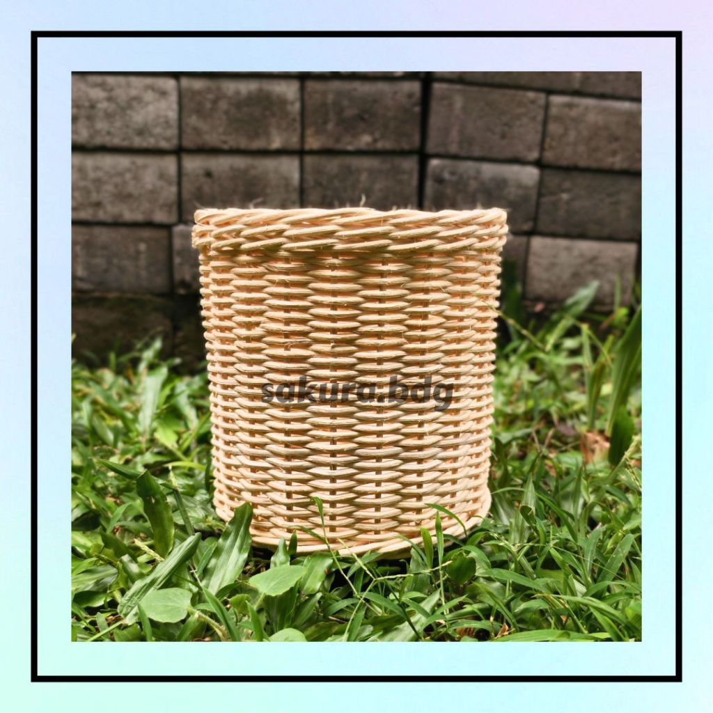 

K21-M - Keranjang rotan PREMIUM bulat 15x15 cm hampers parcel souvenir kado wadah alat tulis makan mahar