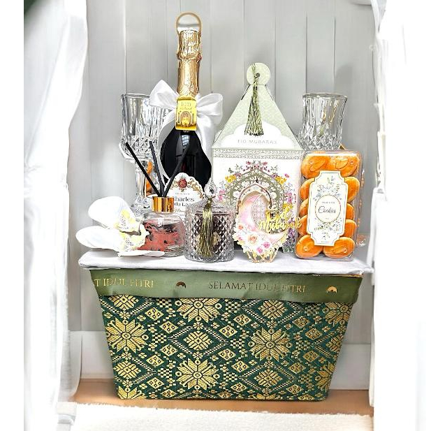 

DUBAI B/Hampers lebaran/ READY STOCK/Hampers Idul Firti/Eid Alfitr Hampers