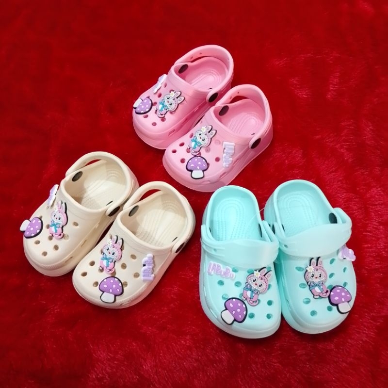 Sandal Baim Labubu Anak Perempuan/Sandal Anak Labubu Viral/Sandal Kodok Anak Perempuan Viral