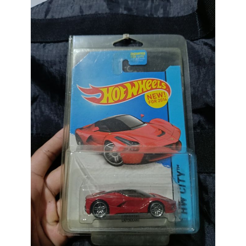 hotwheels la ferrari merah