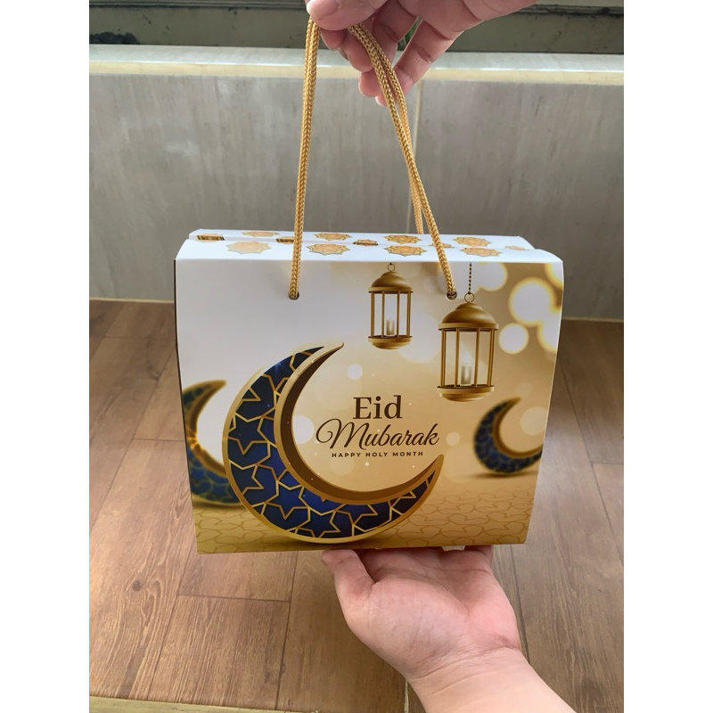 

[READY STOCK BISA INSTAN BANJARMASIN] HAMPERS BOX EID MUBARAK IDUL FITRI ISI SNACK