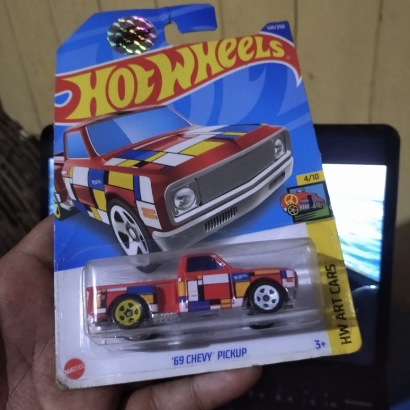 hot wheels 69 chevy pick up ith 2022 indonesia treasure hunt 2022 redeem