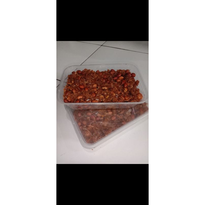 

abon sudang ( ikan asin ) + kacang tanah goreng