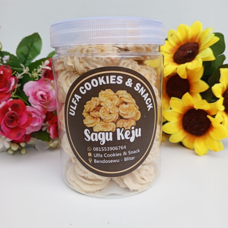 

Kue Sagu Keju Kemasan Toples 800 ml Lumer Enak Bangettt