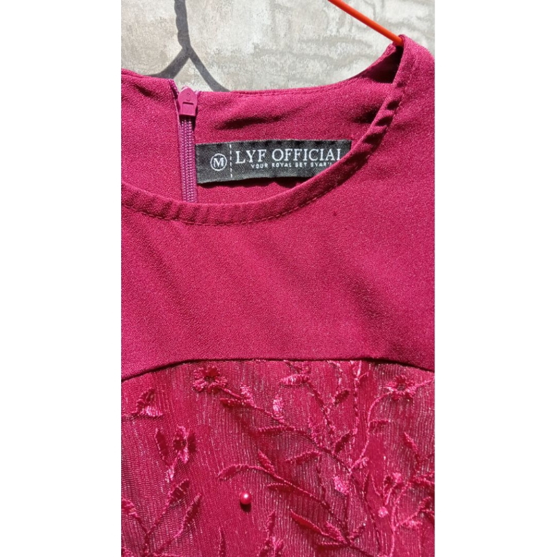 Preloved Dress Lyf seri Marwa warna Maroon Size  M