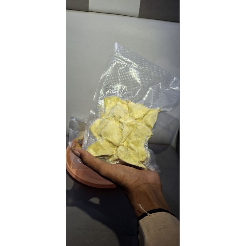 

wonton frozen food +chili oil