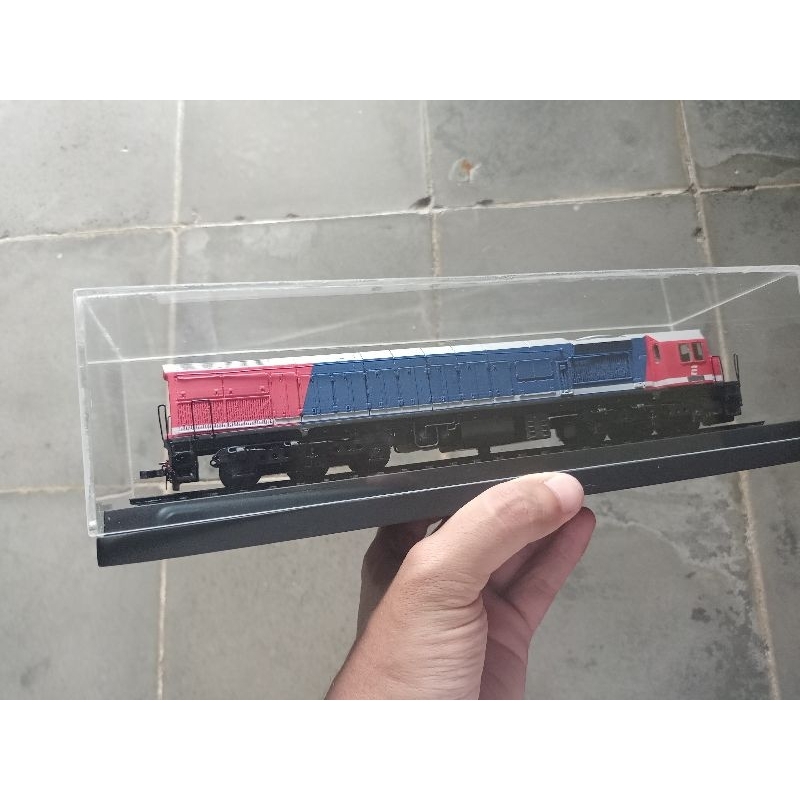 Miniatur Lokomotif CC 202