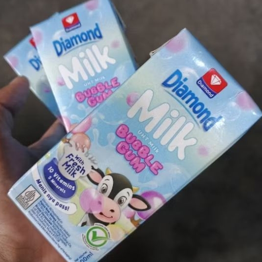 

Diamond Milk Buble Gum 200ml (4 pcs)
