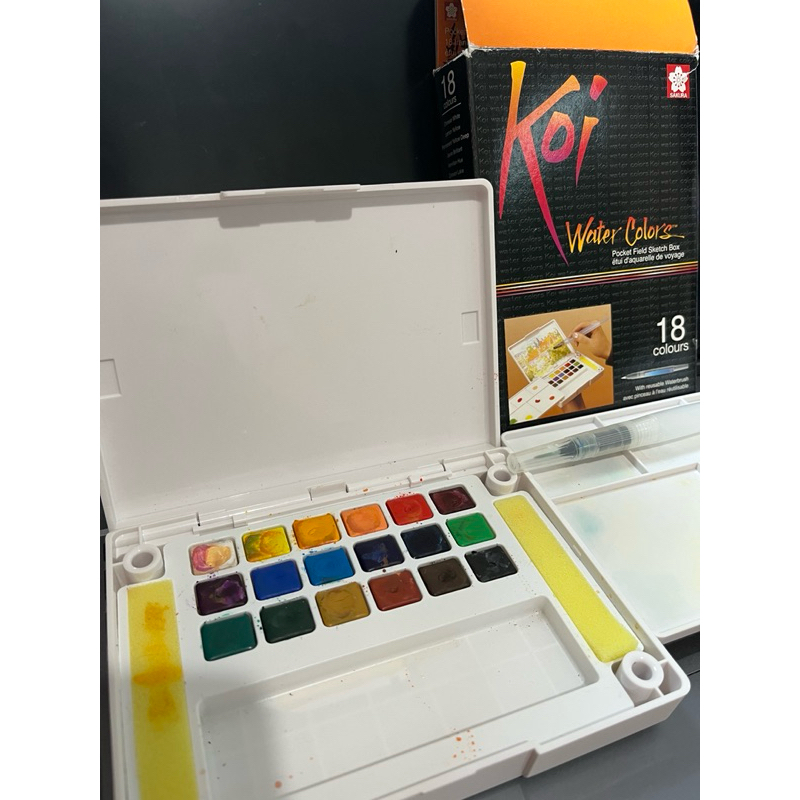 

Preloved Sakura KOI watercolors 18 + brush