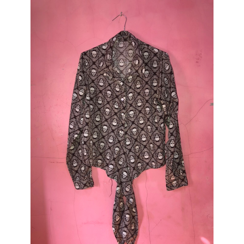 Kemeja Crop Tengkorak