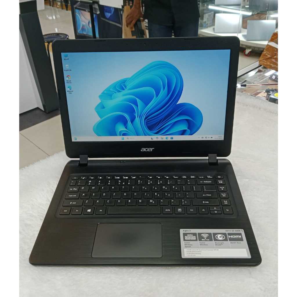 laptop leptop  acr aspire3 ssd 256 gb intel celeron ram 4 gb ddr4 14 inc siap pakai