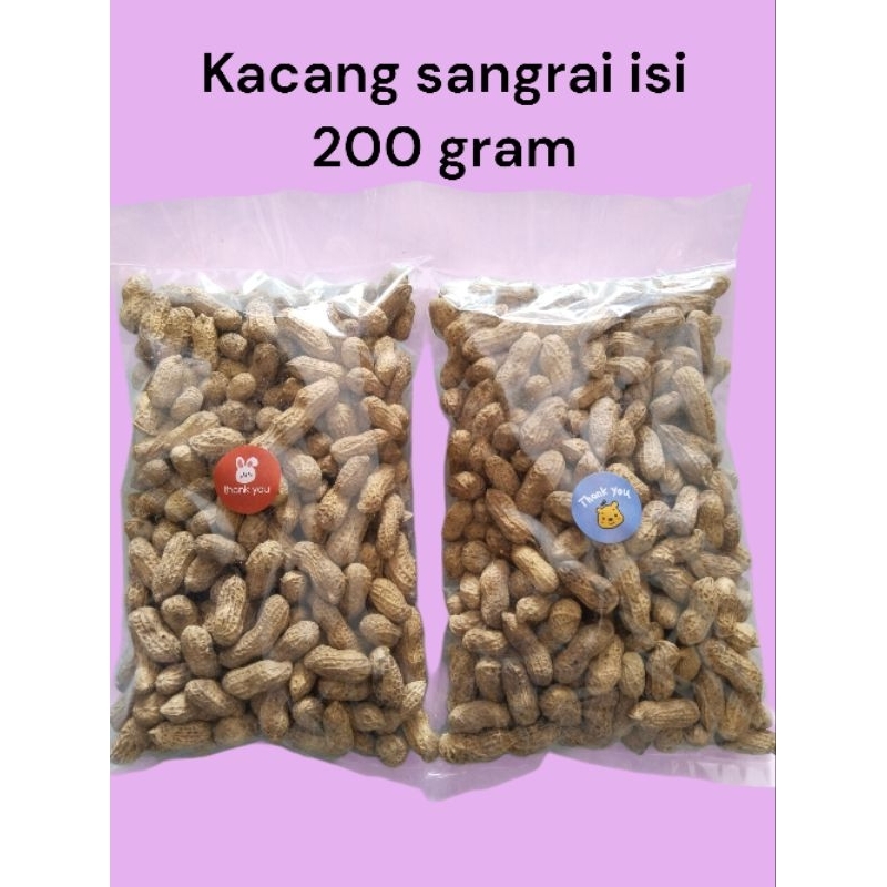 

Kacang kulit sangrai isi 200 gram rasanya gurih dan gajih tidak gosong pas matangnya