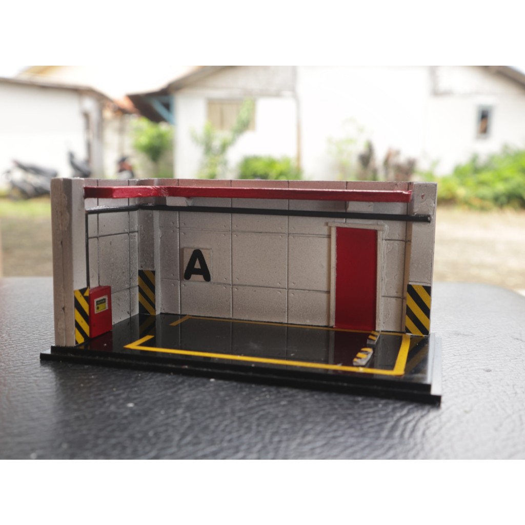 Diorama Parkiran 1 Hotwheels Denagan Tutup Akrilik