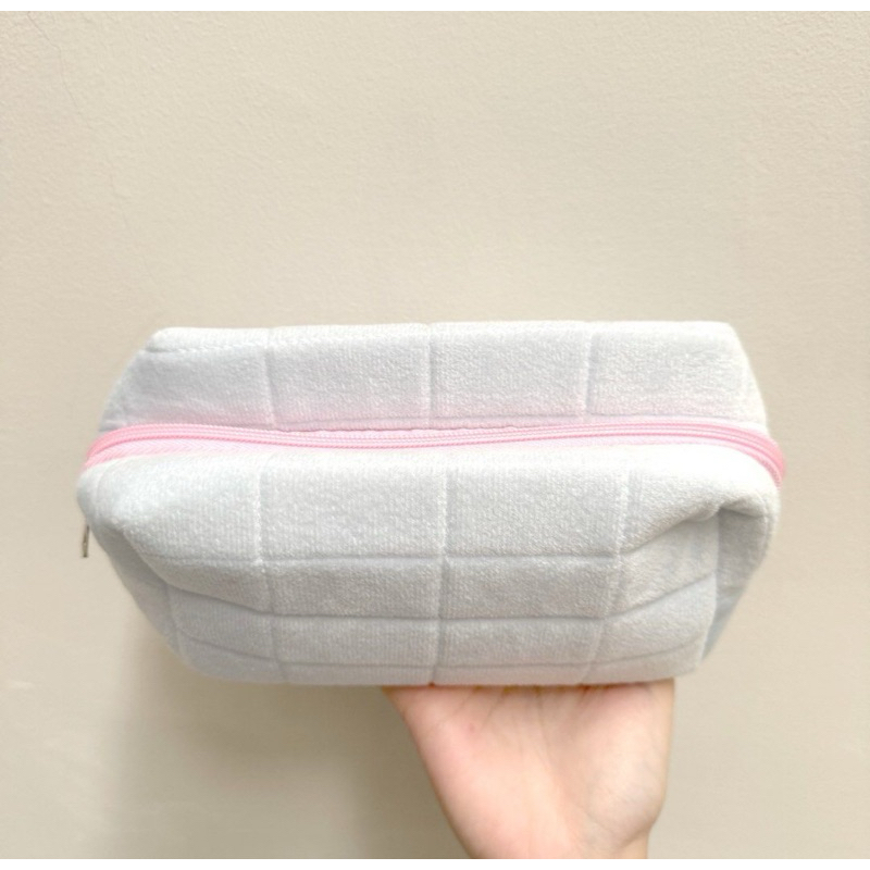 

Tempat Pouch Pillow Korea / Kotak Pensil Sleting Velvet Aesthetic Pastel / Kotak Pensil Bulu / Make Up Pouch