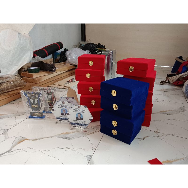 

Box Bludru Box Plakat Box kado Tempat Plakat