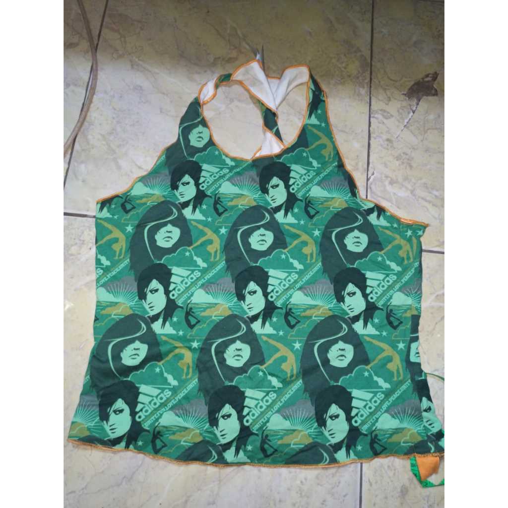 Prelove Baju Olahraga Adidas Wanita