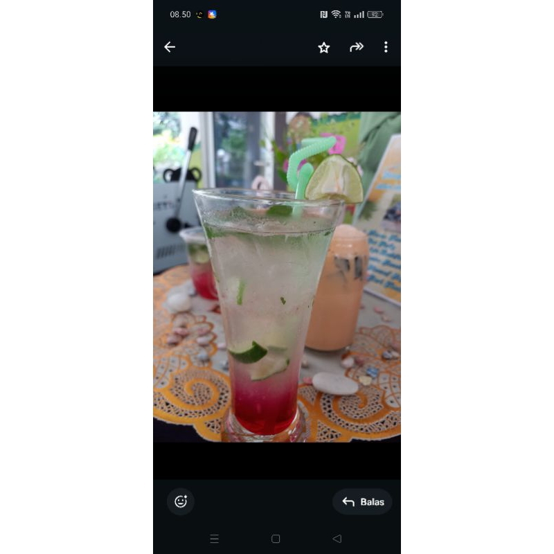 

strawberry,soda,sirup