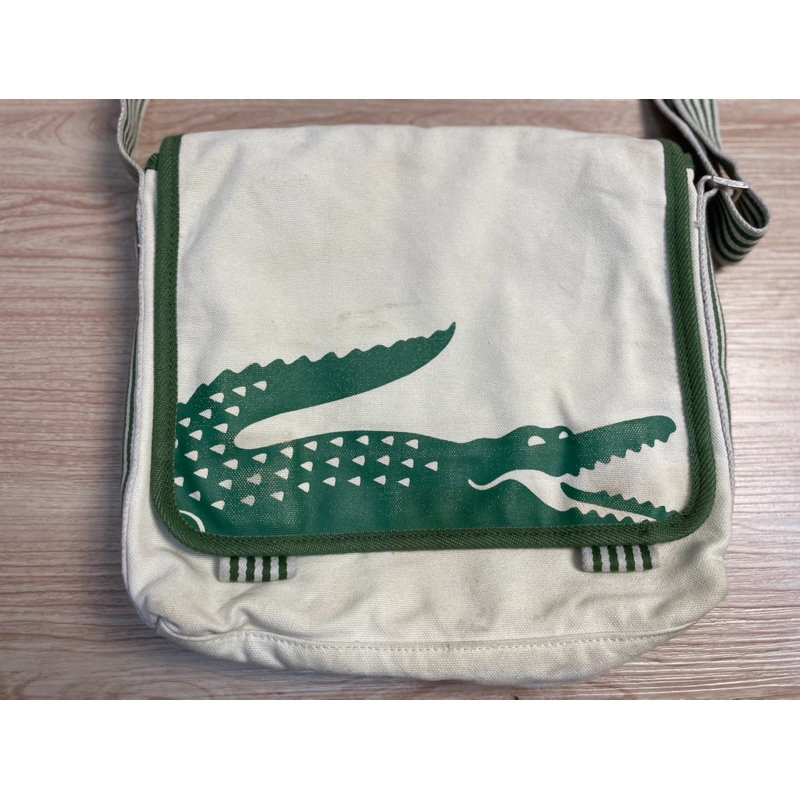 tas selempang second merk lacoste
