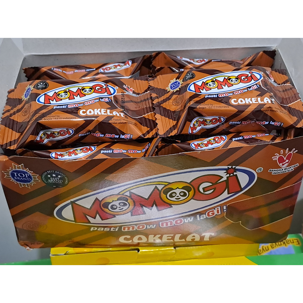 

MOMOGI STICK SNACK 100 GRAM ISI 20 PCS RASA COKLAT