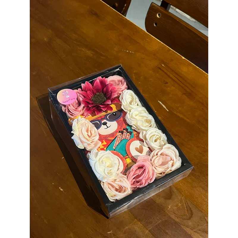 

BOX GIFT COKLAT BERUANG