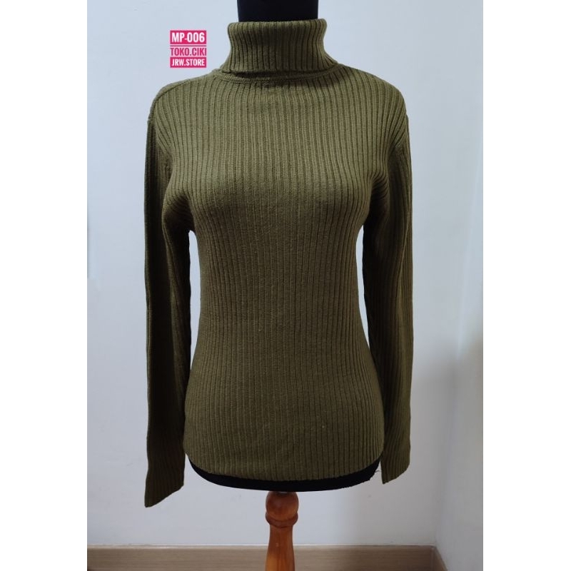 PRELOVED BAJU ATASAN KAOS SWEATER LENGAN PANJANG TURTLE NECK WANITA CEWE PEREMPUAN HIJAU ARMY (MP-00