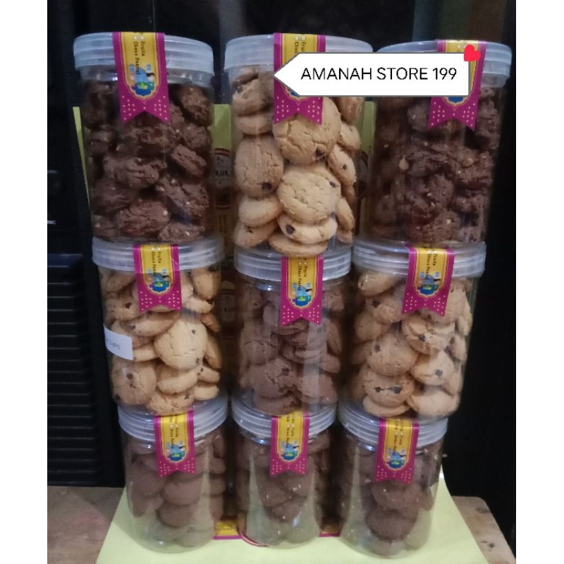 

Biskuit MIA KUKIS kemasan repac 800ml