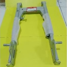 SWING ARM / SASIS ARM SUPRA X 125 LAMA  KHARISMA SUPRA 125 NEW kode (KFH)