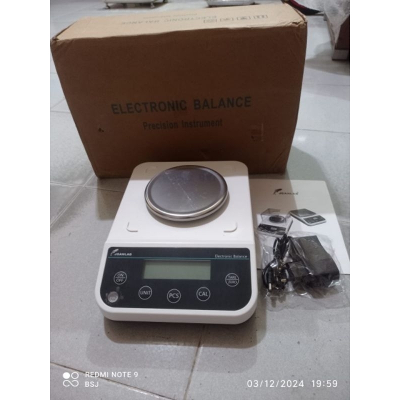 Timbangan digital emas akurasi 0.01gr