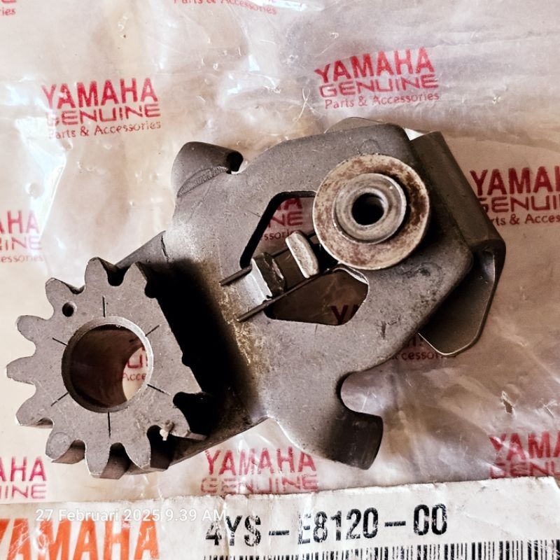 Kait as perseneleng Crypton/Vega R. 4YS-E8120-00