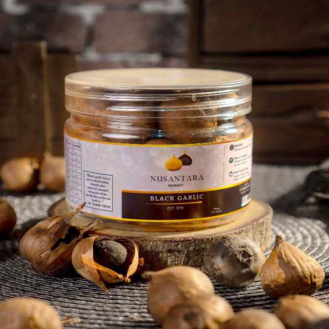 

Nusantara Premium Class Black Garlic Solo - Bawang Hitam Tunggal Nusantara 150 Gram - Original Premium Class 100%