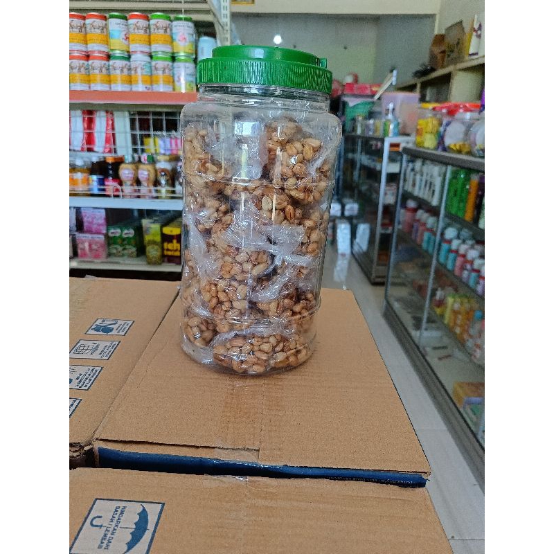 

4. kacang goreng berbagai pilihan